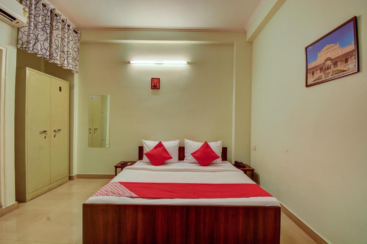 Oyo Hotel Prayag Jaipur Exteriör bild